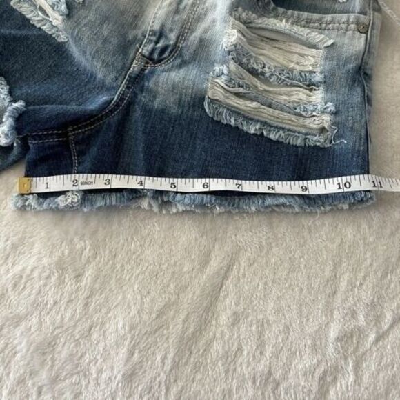 Rewash Distressed Ripped Cut Off Denim Shorts Womens Sz 2 Blue‎ Festival Western - Picture 9 of 9